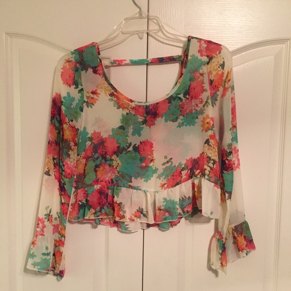 Floral Long Sleeve Crop Top - Picture 4 of 8